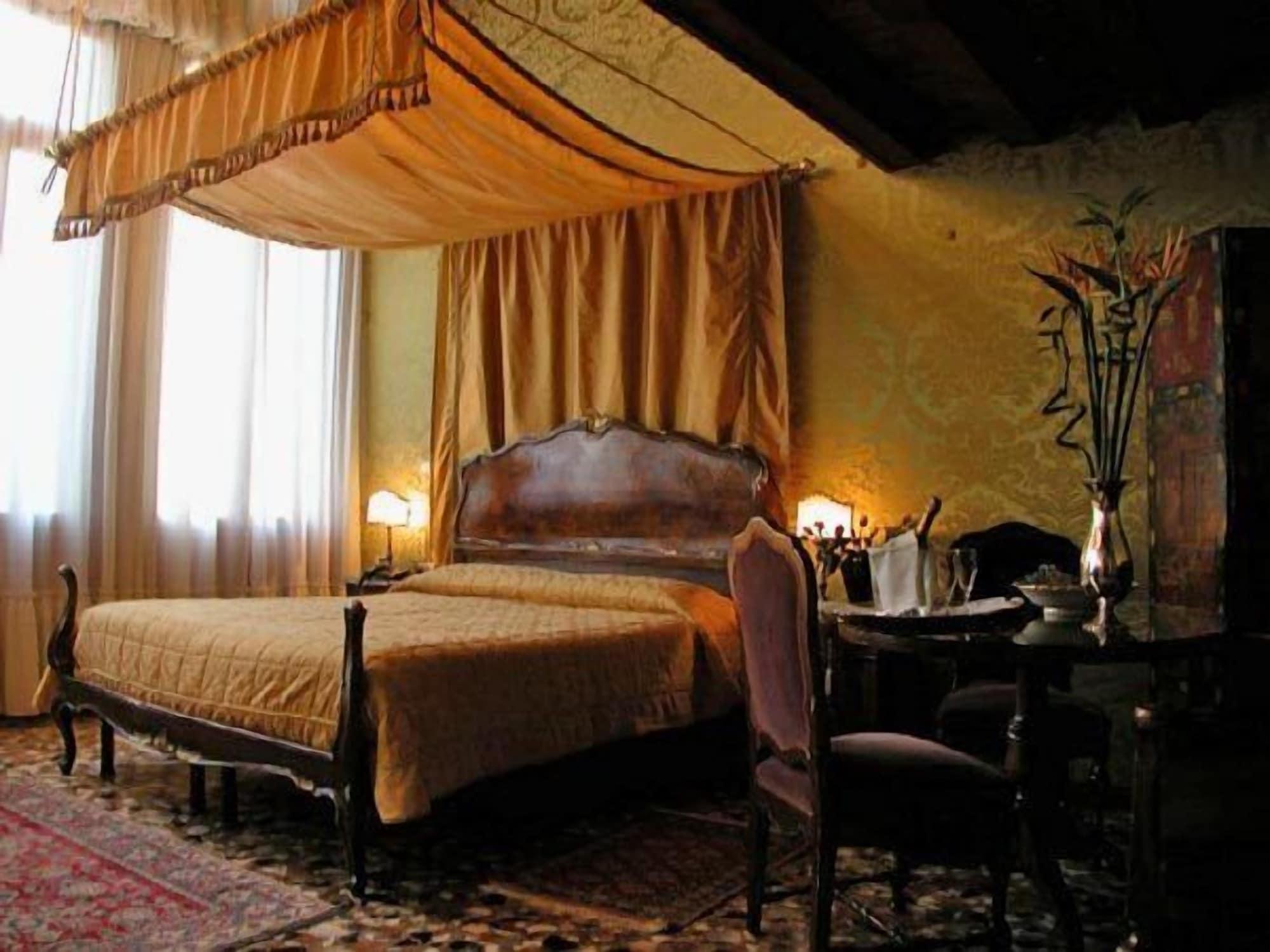 Hotel Palazzo Abadessa Venedik Dış mekan fotoğraf